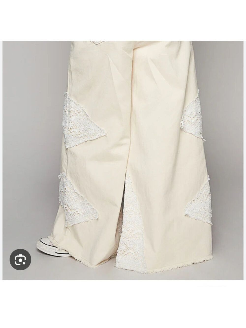 Women's POL Cream Wide-Leg Jeans with Lace/Crochet Accents - Picture 5 of 12